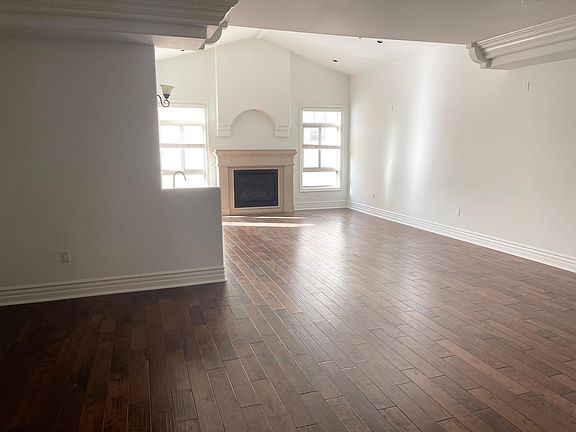 5th image of 10640 Woodbridge St APT 105