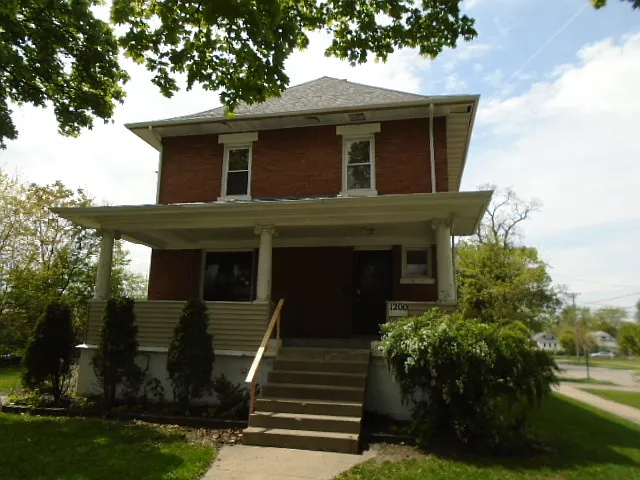 1200 S 7th Ave photo 1