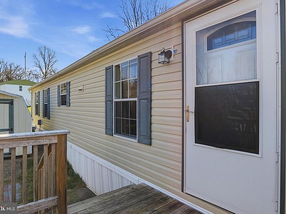 5th image of 53 Chesapeake Est