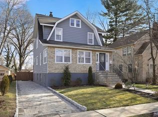 323 Morningside Ter, Teaneck, NJ 07666
