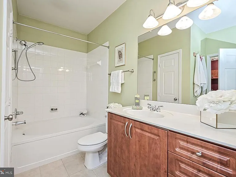 12905 Centre Park Cir #404 — Photo 9