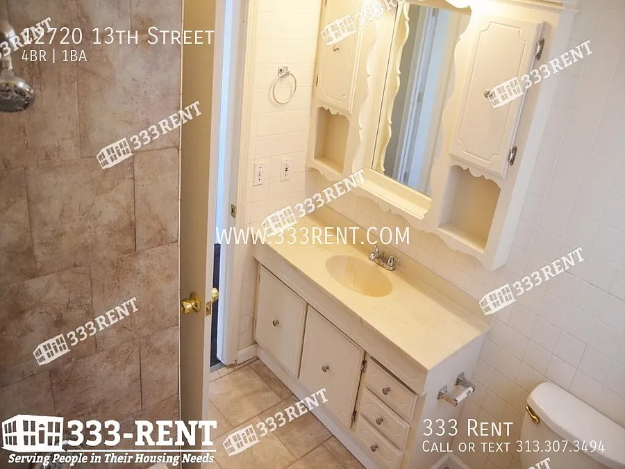 4 bed, 912 sqft, $1,795 — Photo 4