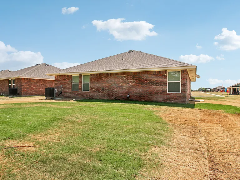 Enclave Estates — Photo 49