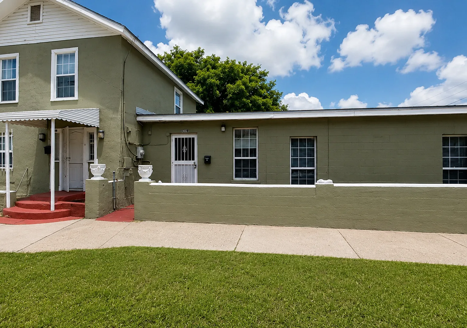 1049 Pippin St. Unit B — Photo 2