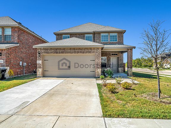 2nd image of 3204 Grimaldo Dr