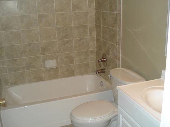 4th image of 2137 Forestlake Dr