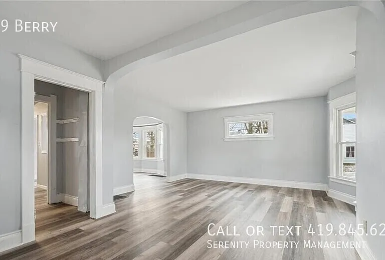 969 Berry St — Photo 2