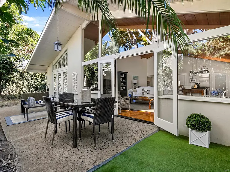 2122 Paseo Dorado — Photo 22