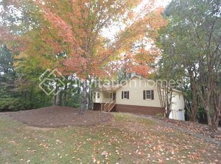 130 Williamsburg Ln, Woodstock, GA 30189