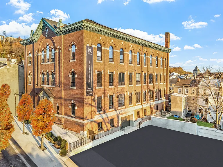 The Roe at Manayunk Apartments and Townhomes — Photo 88