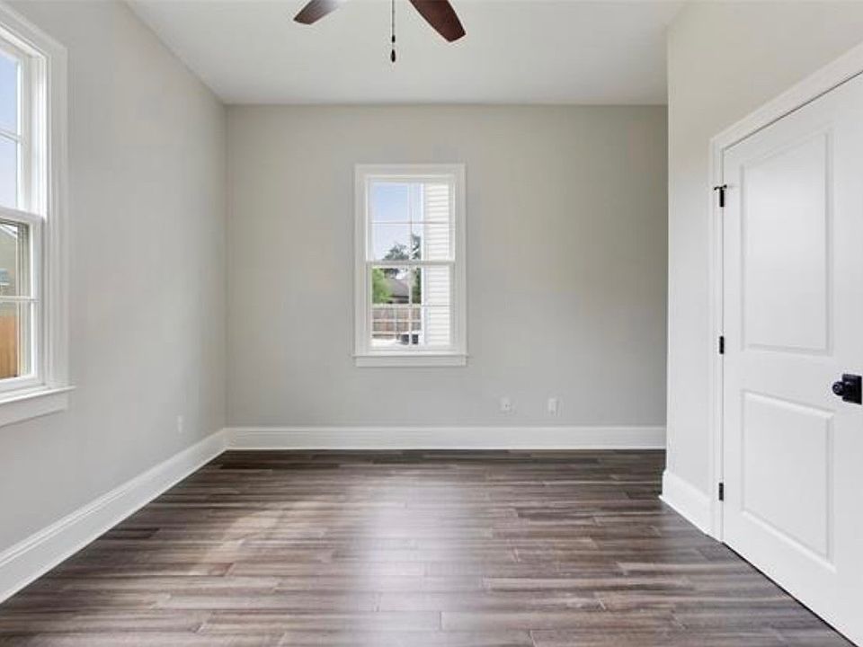 1st image of 2061 S Chippewa St
