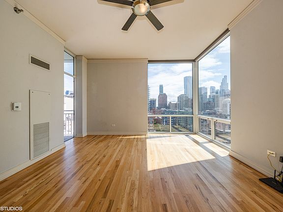 4th image of 170 W Polk St APT 1506