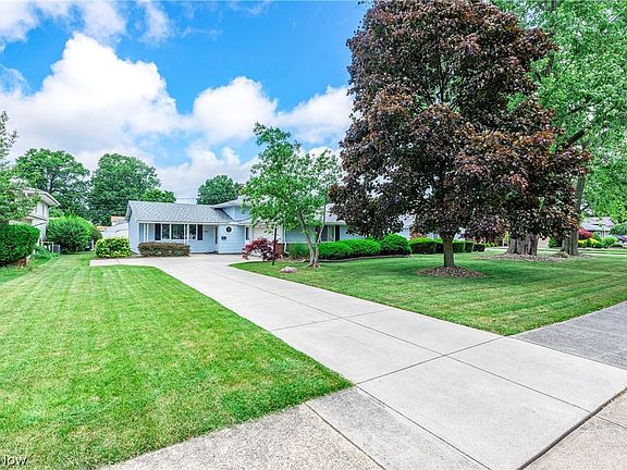 2nd image of 25092 Chase Dr