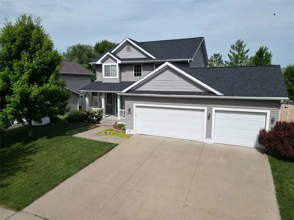3608 Brook Run Dr, Des Moines, IA 50317