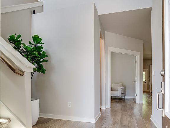 4th image of 312 Gulfstream Dr