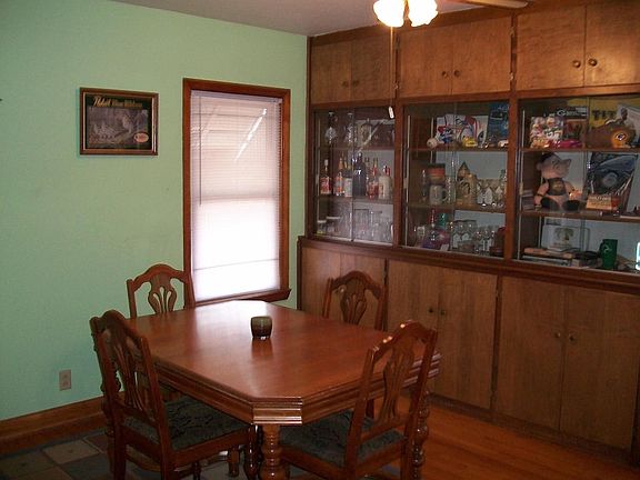 5th image of 109 East Ave