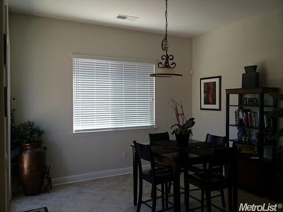 4th image of 2082 Cadaleigh Ln