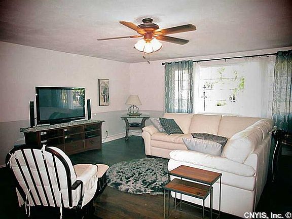 4th image of 408 Salt Springs St