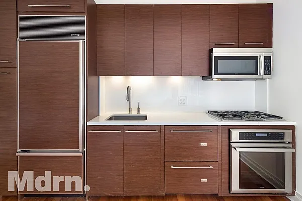 Rented by Mdrn Residential | media 11