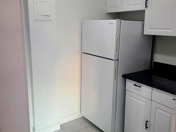 5th image of 1011 Arlington Blvd APT 1043