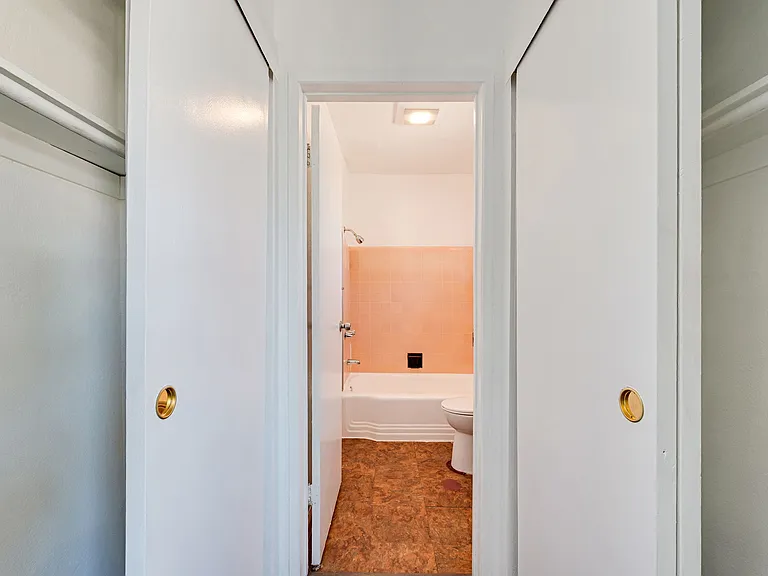 333 W 61st St #2 — Photo 22