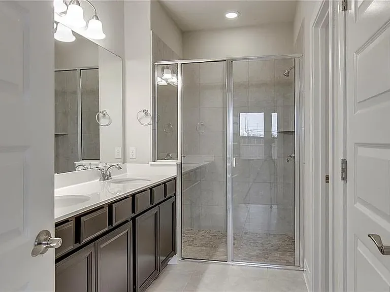 9205 Gynerium Dr — Photo 15
