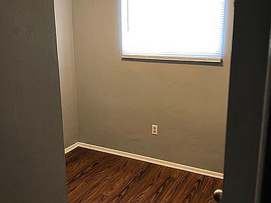 5th image of 1034 Lilac St APT 4