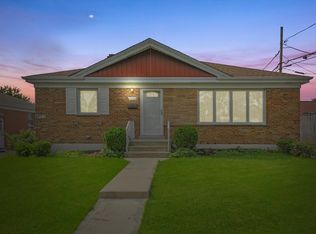 11237 Charles St, Westchester, IL 60154