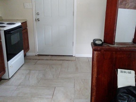 5th image of 5003 Olive St