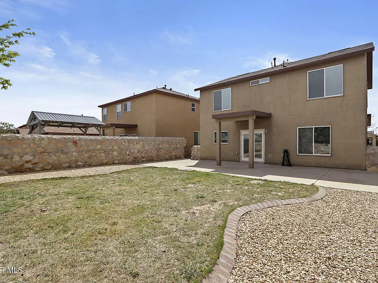 2240 Decamp Point Pl — Photo 36