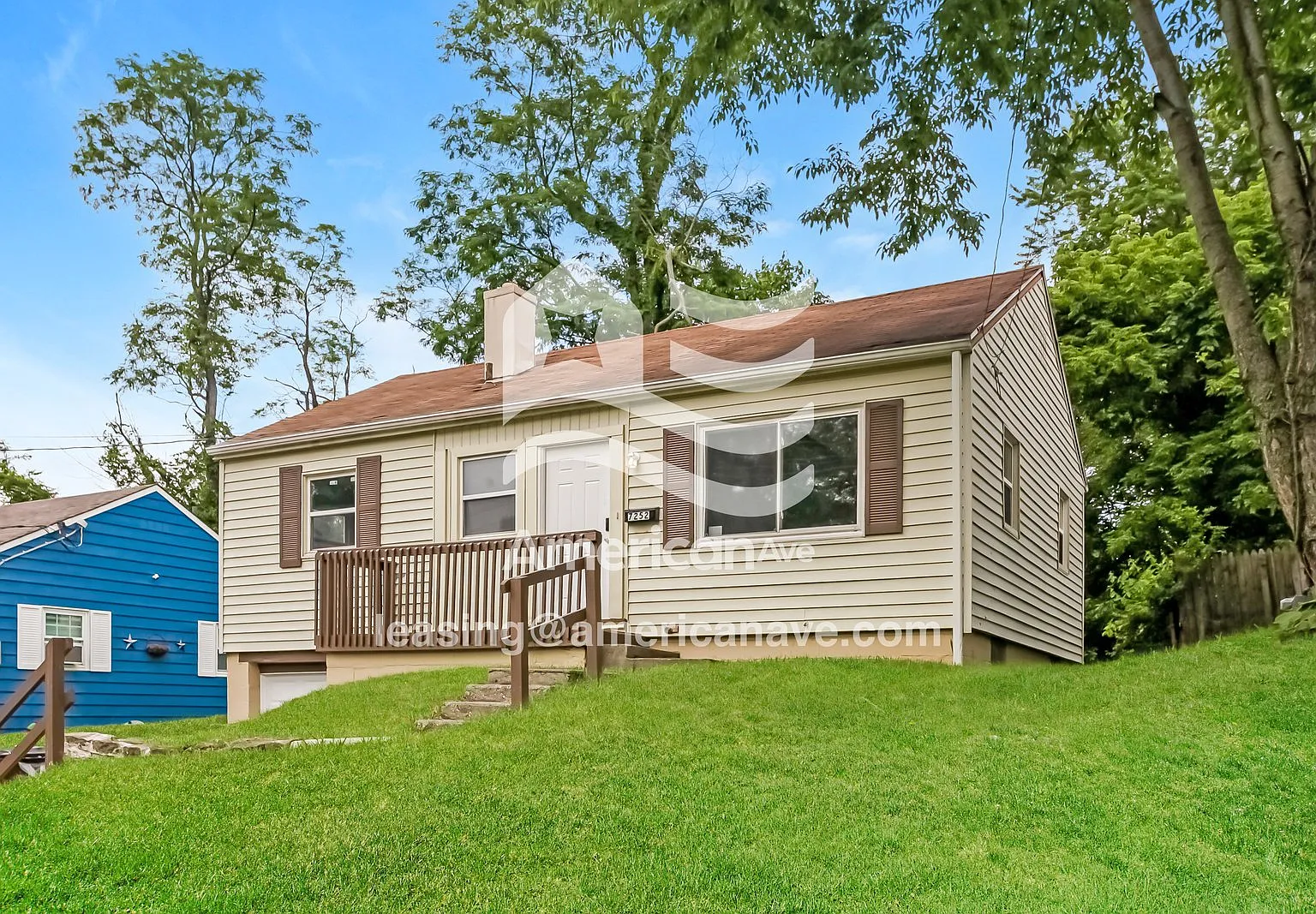 3 bed, 1.0 bath, 838 sqft, $1,444 — Photo 2