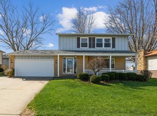 3187 Winston Dr, Bettendorf, IA 52722