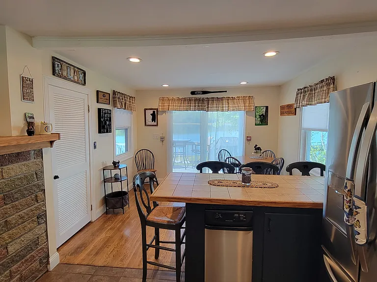 103 Lakeshore Dr — Photo 6