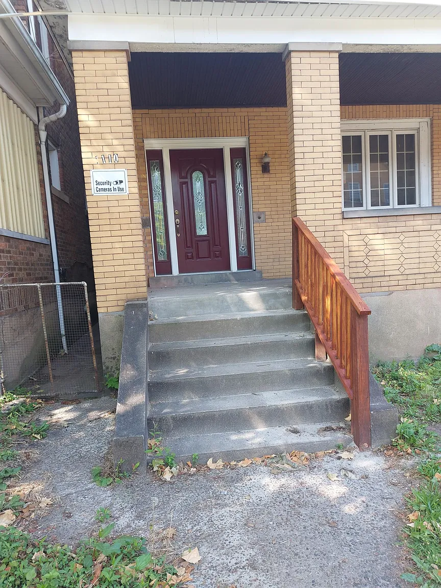 1110 Sylvan Ave photo 1