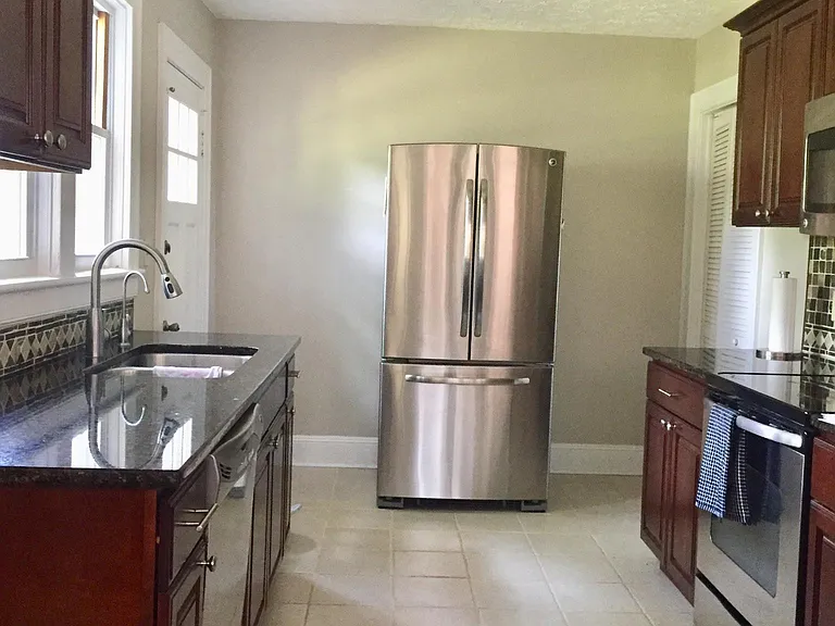 117 Clarendon Cir — Photo 4