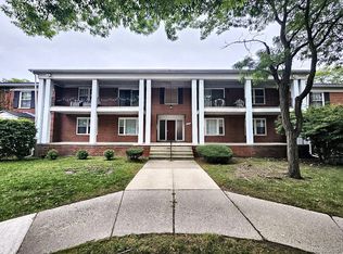 27718 W Echo Valley Unit 216, Farmington Hills, MI 48334