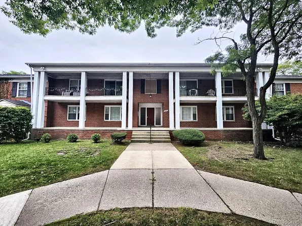27718 W Echo Valley Unit 216, Farmington Hills, MI 48334