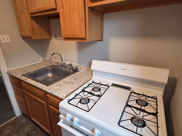 20 Cornell Pl — Photo 18