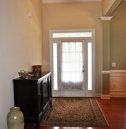 Entry/Foyer