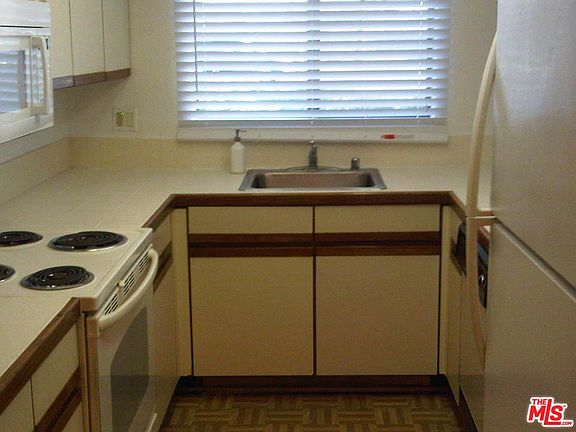 2nd image of 5000 S Centinela Ave APT 113