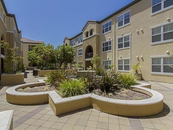 2nd image of 1883 Agnew Rd Unit 427