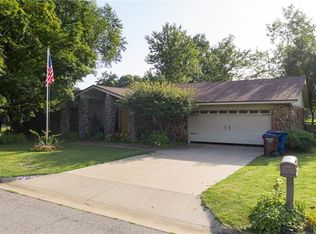 8916 Stoney Hedge Dr, Fort Smith, AR 72908