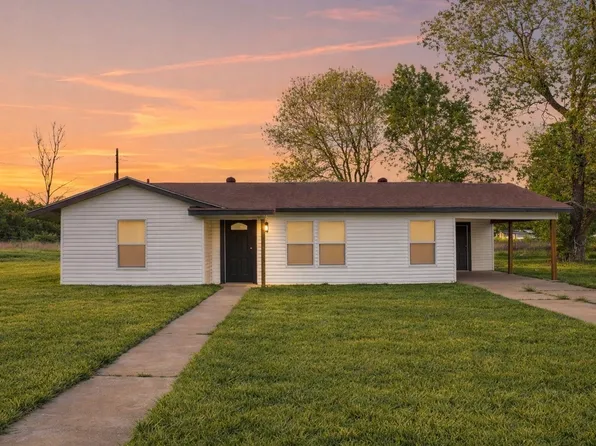 1030 Travis Cir, Cooper, TX 75432