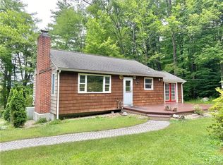 32 Fairview Ave, New Hartford, CT 06057