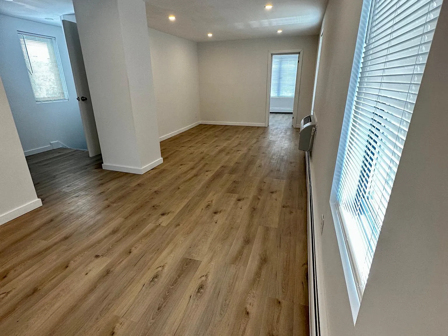 2 bed, 1100 sqft, $2,400 — Photo 3