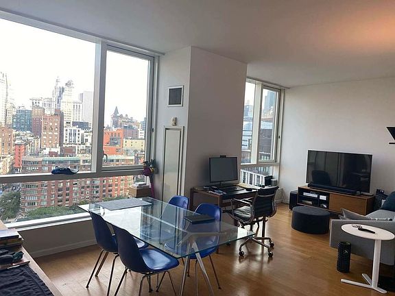 2nd image of 200 Chambers St APT 16E