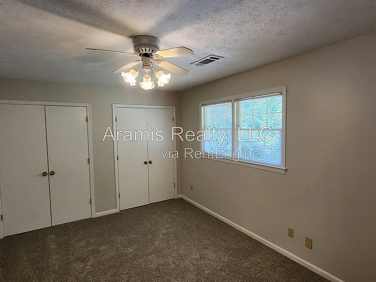829 Bradford Ct SW — Photo 8