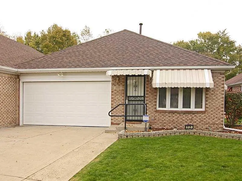 2125 Debello Ct photo 1