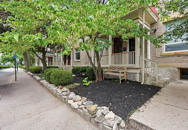 34 Buttles Ave — Photo 3