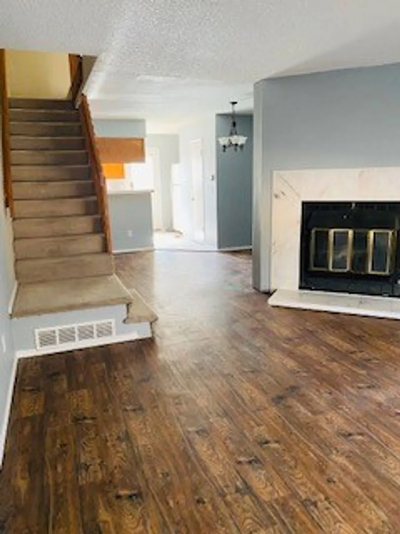 Recently Remodeled End Unit for Rent in Boulder Backs and Opens to Green Space! — Photo 3